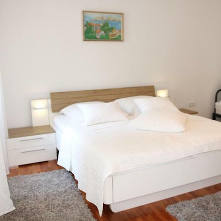 Central House Nona Криквеница Екстериор снимка