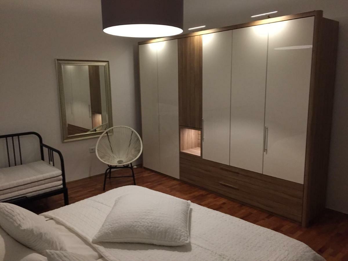 Central House Nona Криквеница Екстериор снимка
