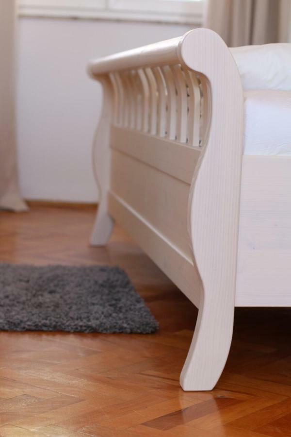 Central House Nona Криквеница Екстериор снимка