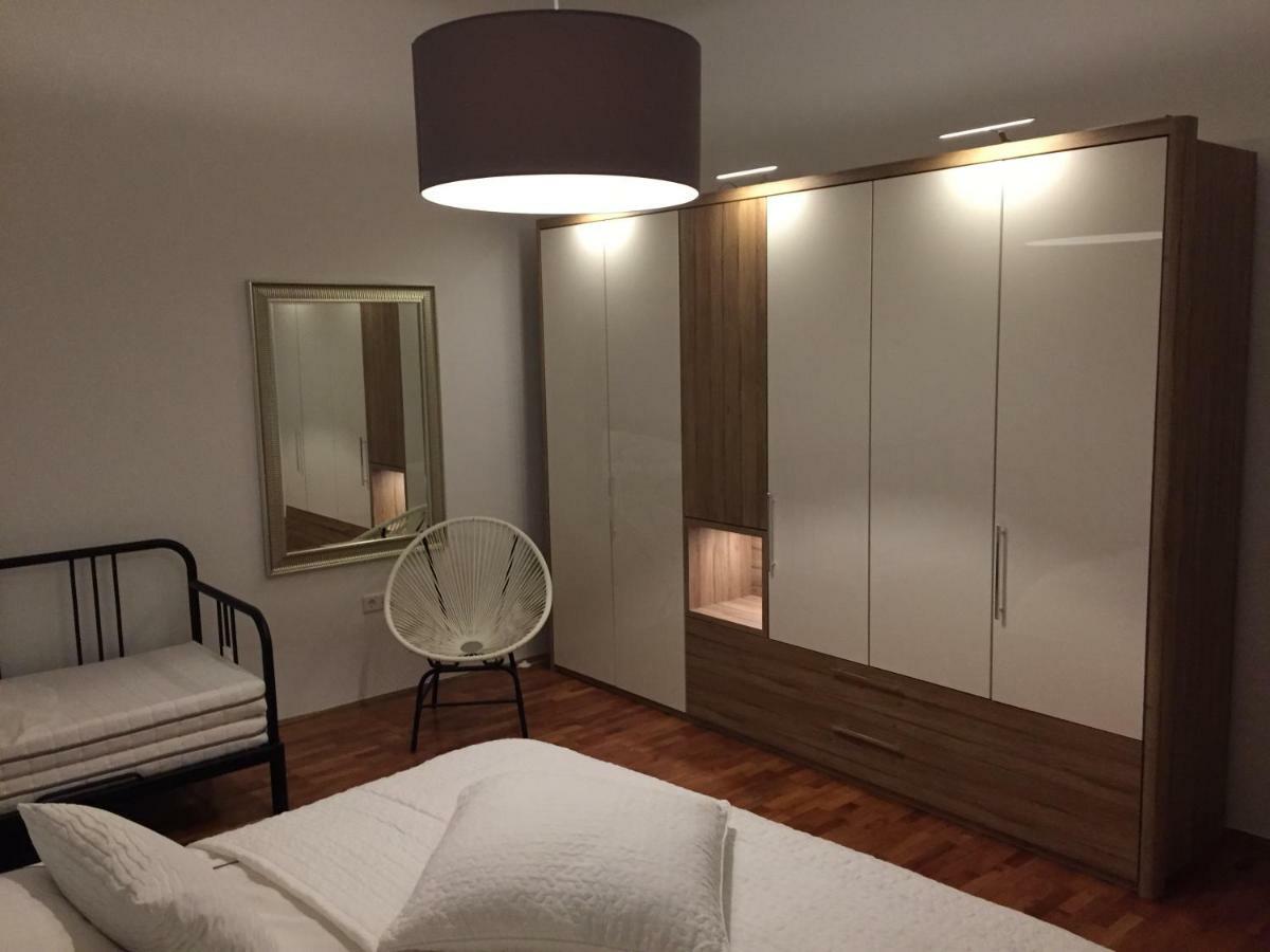 Central House Nona Криквеница Екстериор снимка