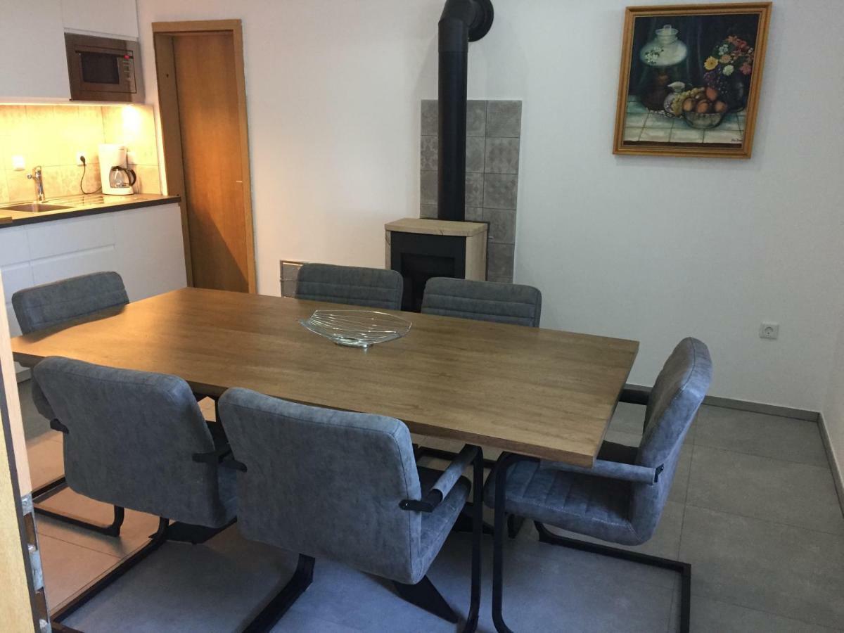Central House Nona Криквеница Екстериор снимка